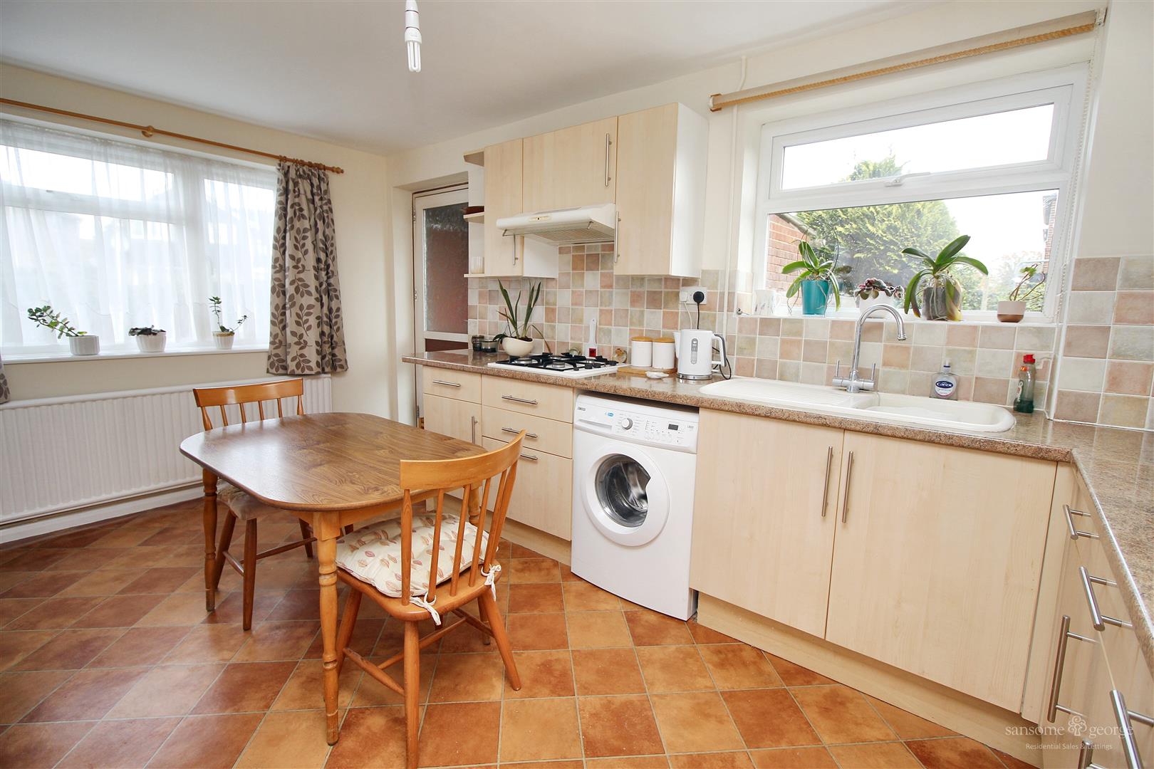 Dee Road, Tilehurst, Reading